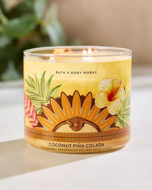 Bath & Body Works CANDLE Coconut Piña Colada 14.5 oz / 411 g