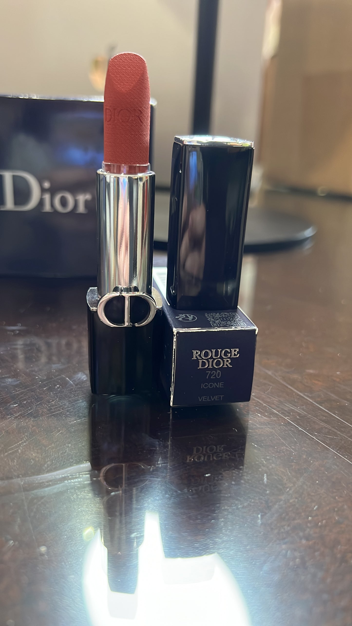 720 icone Rouge Dior Couture Color - Hydrating & Long-lasting lipstick - Velvet, Satin & New Veil Finishes